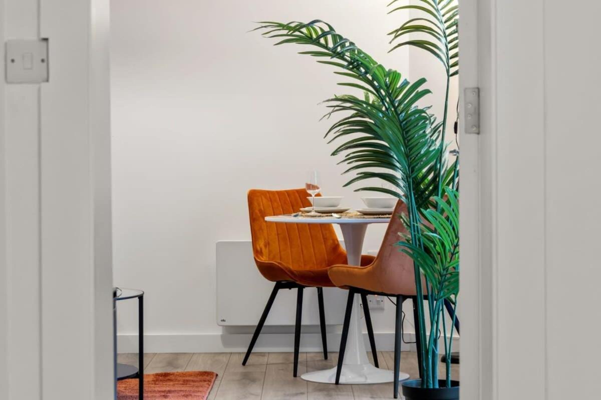 Contemporary 1 Bed -belfast East Village Belfast