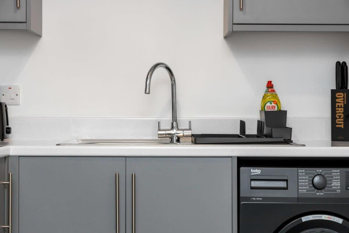 Contemporary 1 Bed -belfast East Village Belfast